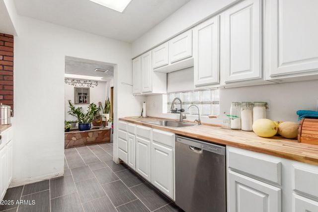 515 W TOLEDO Street, Chandler, AZ 85225