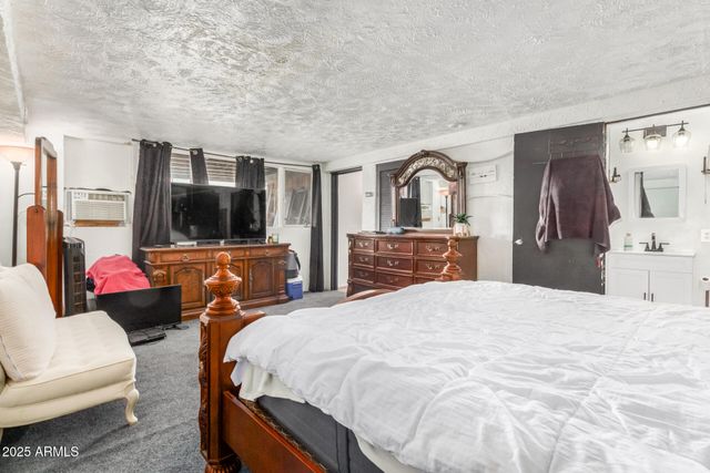 515 W TOLEDO Street, Chandler, AZ 85225