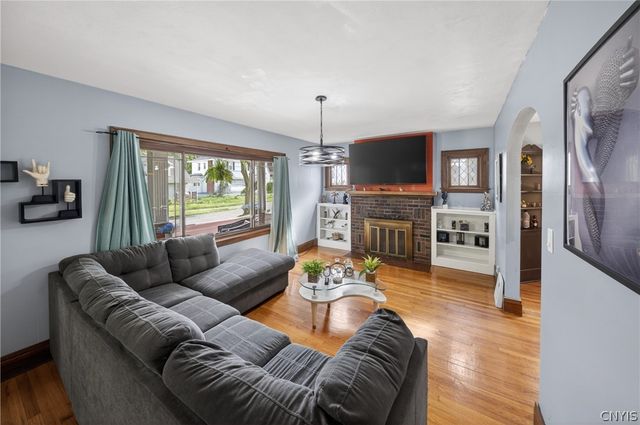 148 Winthrop Rd, Syracuse, NY 13206