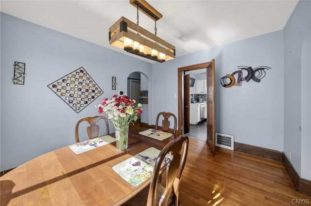 148 Winthrop Rd, Syracuse, NY 13206