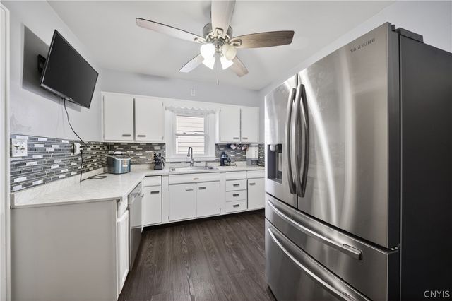 148 Winthrop Rd, Syracuse, NY 13206