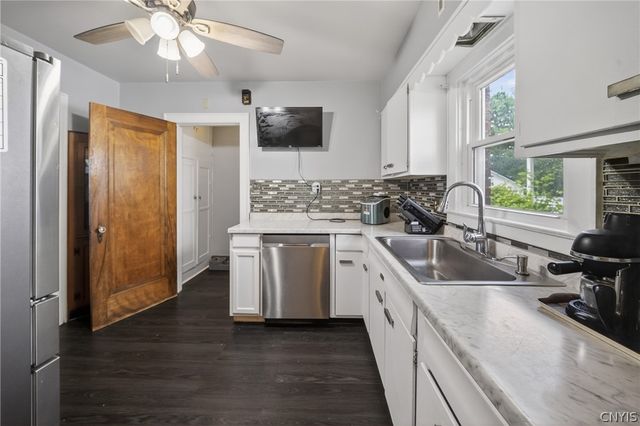 148 Winthrop Rd, Syracuse, NY 13206