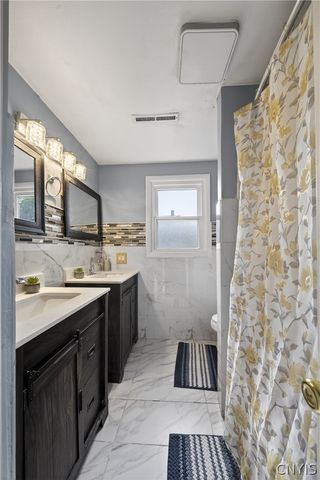 148 Winthrop Rd, Syracuse, NY 13206