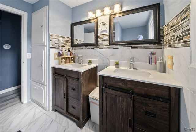 148 Winthrop Rd, Syracuse, NY 13206