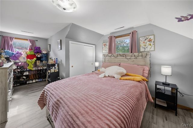 148 Winthrop Rd, Syracuse, NY 13206