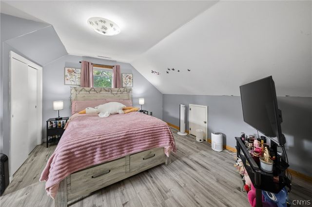 148 Winthrop Rd, Syracuse, NY 13206