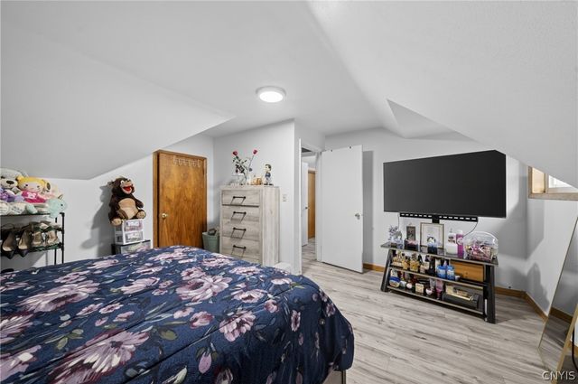 148 Winthrop Rd, Syracuse, NY 13206