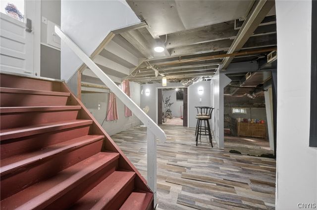 148 Winthrop Rd, Syracuse, NY 13206