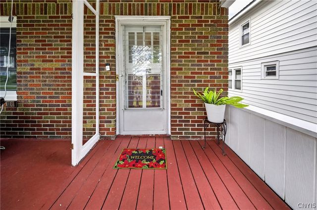 148 Winthrop Rd, Syracuse, NY 13206