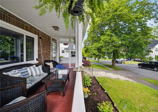 148 Winthrop Rd, Syracuse, NY 13206