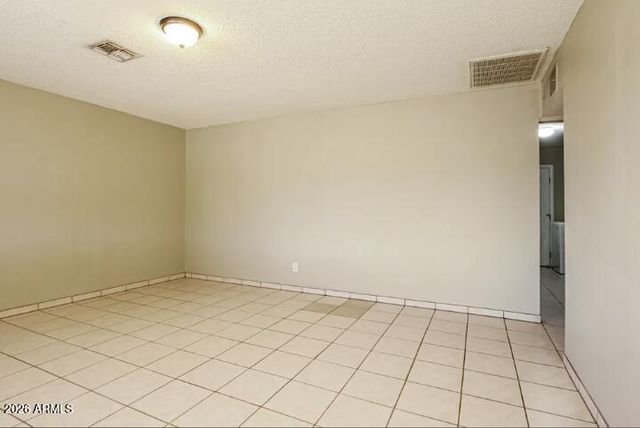 3808 W GLENDALE Avenue, Phoenix, AZ 85051
