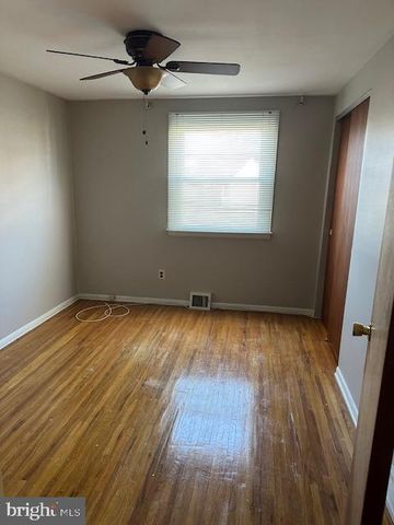 817 RENNARD CIR, Philadelphia, PA 19116