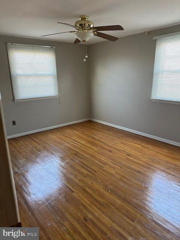 817 RENNARD CIR, Philadelphia, PA 19116