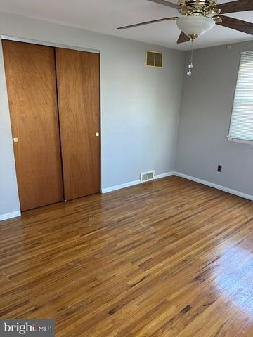 817 RENNARD CIR, Philadelphia, PA 19116