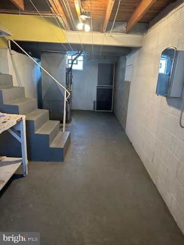 817 RENNARD CIR, Philadelphia, PA 19116