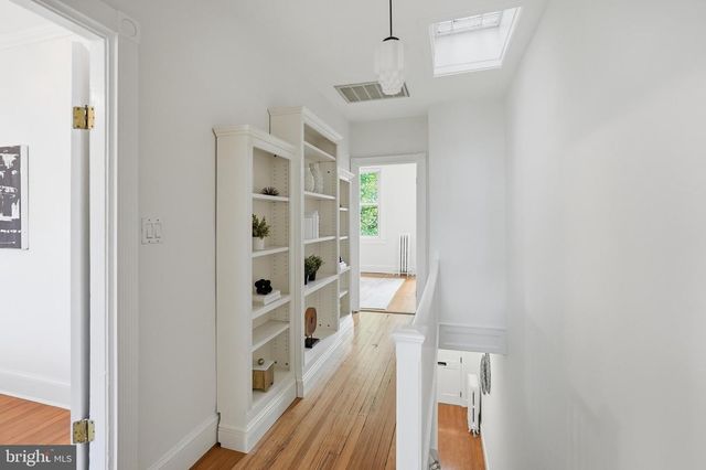 2129 NEWPORT PL NW, Washington, DC 20037