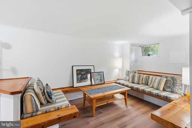 2129 NEWPORT PL NW, Washington, DC 20037