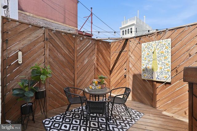 2129 NEWPORT PL NW, Washington, DC 20037