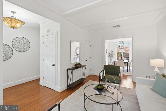 2129 NEWPORT PL NW, Washington, DC 20037