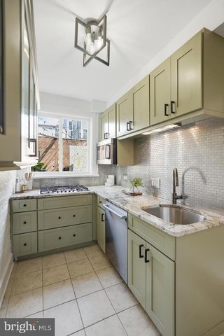 2129 NEWPORT PL NW, Washington, DC 20037