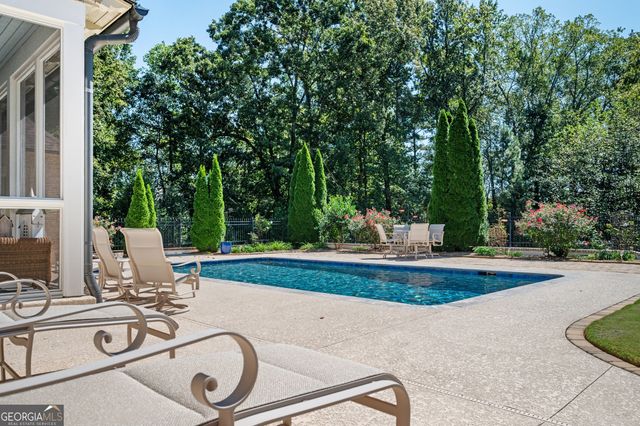 902 Lenora Drive NW, Kennesaw, GA 30152