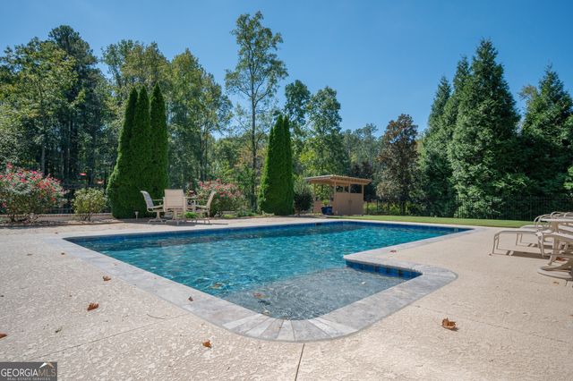 902 Lenora Drive NW, Kennesaw, GA 30152