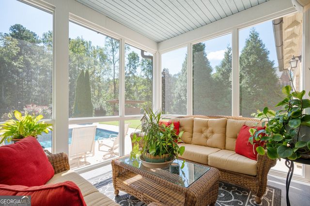 902 Lenora Drive NW, Kennesaw, GA 30152