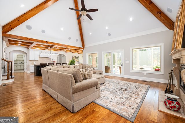 902 Lenora Drive NW, Kennesaw, GA 30152