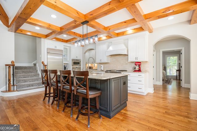 902 Lenora Drive NW, Kennesaw, GA 30152