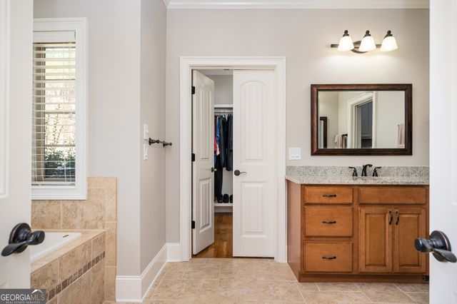 902 Lenora Drive NW, Kennesaw, GA 30152