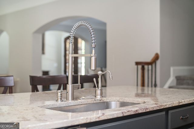 902 Lenora Drive NW, Kennesaw, GA 30152