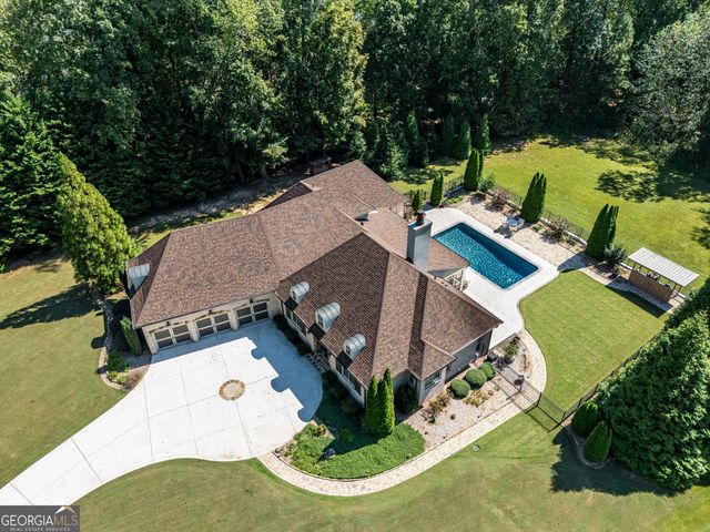 902 Lenora Drive NW, Kennesaw, GA 30152