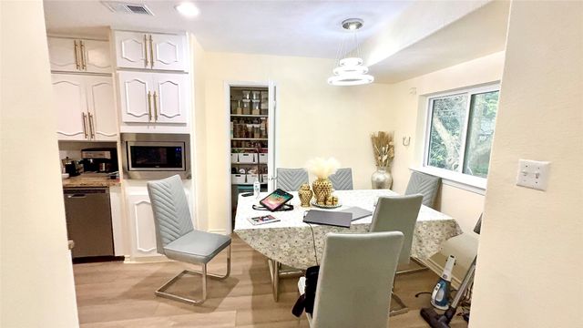 2910 Sun Valley Street, Irving, TX 75062