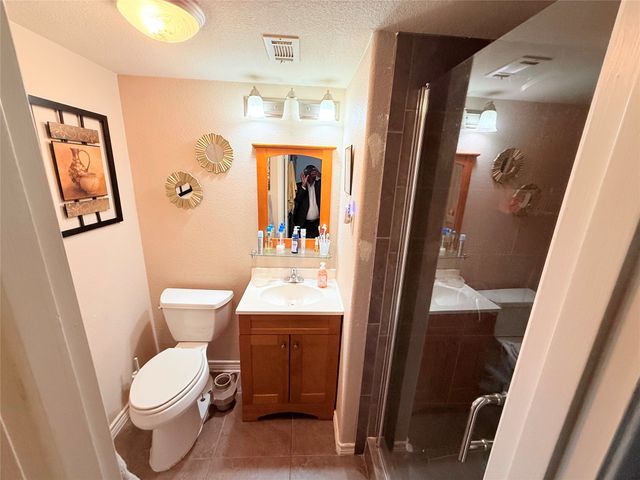 2910 Sun Valley Street, Irving, TX 75062