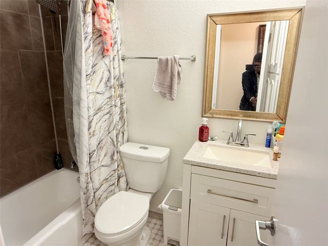 2910 Sun Valley Street, Irving, TX 75062