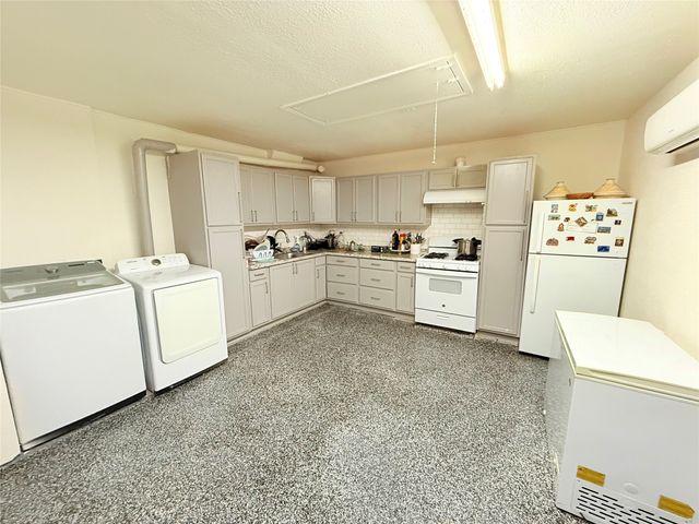 2910 Sun Valley Street, Irving, TX 75062