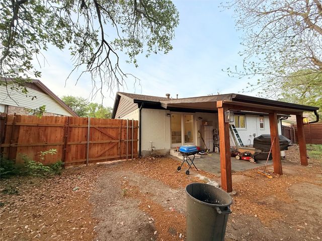 2910 Sun Valley Street, Irving, TX 75062