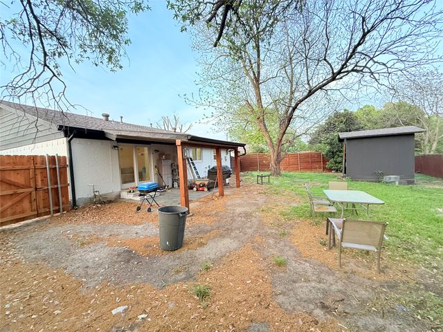 2910 Sun Valley Street, Irving, TX 75062