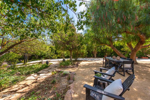 5512 Colodny Drive, Agoura Hills, CA 91301