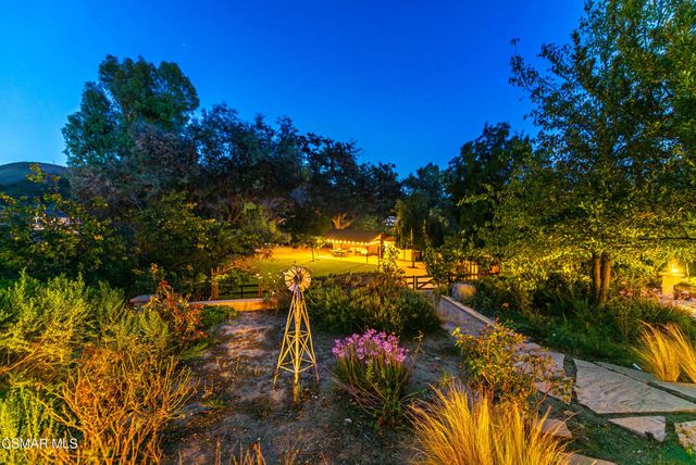 5512 Colodny Drive, Agoura Hills, CA 91301