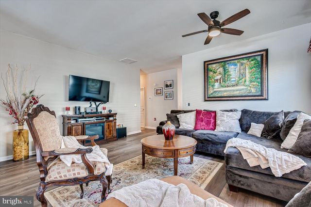 24 LILLY DR, Tuckerton, NJ 08087