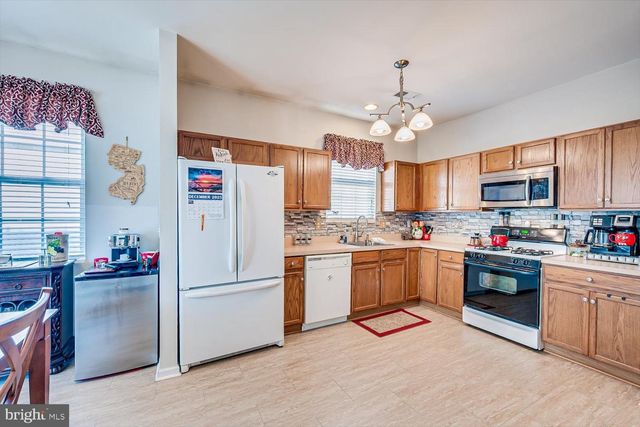 24 LILLY DR, Tuckerton, NJ 08087