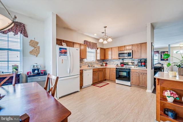 24 LILLY DR, Tuckerton, NJ 08087