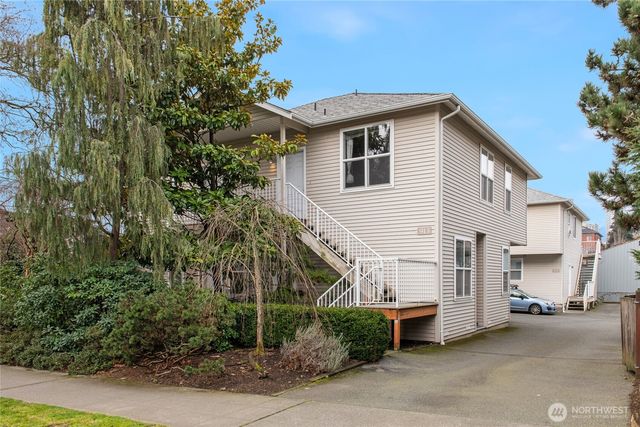 913 917 13th Avenue, Seattle, WA 98122