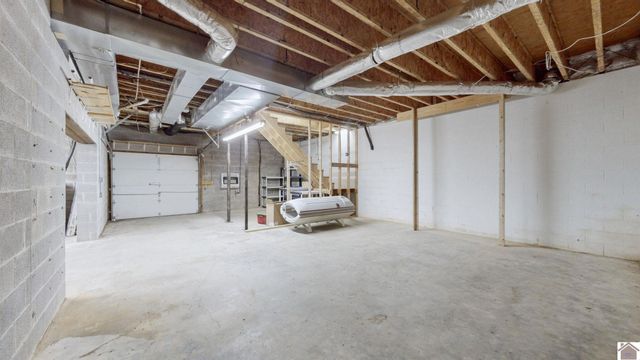 88 Lynnhurst Drive, Murray, KY 42071