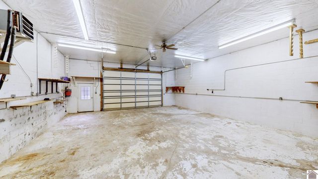 88 Lynnhurst Drive, Murray, KY 42071