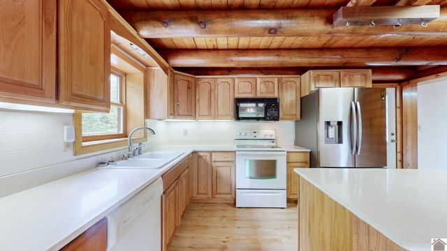 88 Lynnhurst Drive, Murray, KY 42071