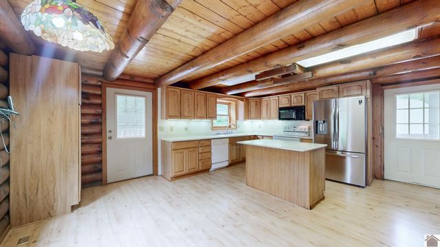 88 Lynnhurst Drive, Murray, KY 42071