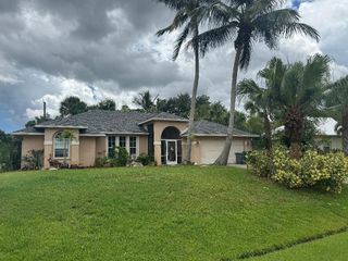 2449 SW Aberdeen Street, Port St Lucie, FL 34953