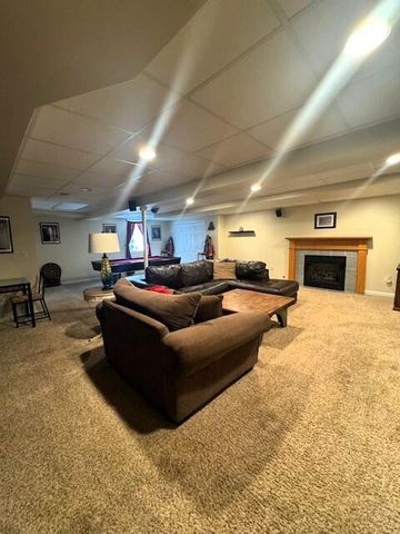 7144 Hunter Ridge Court, Saline, MI 48176